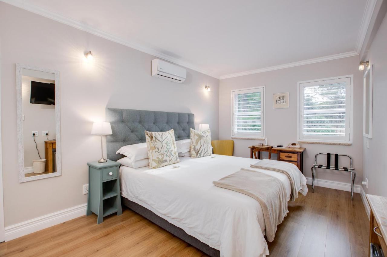 Amberhall Guesthouse โจฮันเนสเบิร์ก ภายนอก รูปภาพ