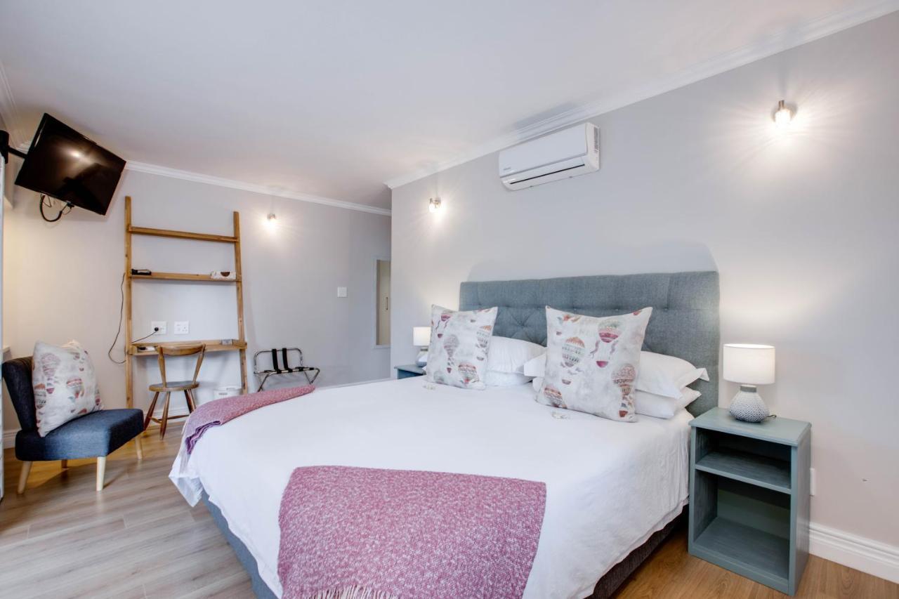 Amberhall Guesthouse โจฮันเนสเบิร์ก ภายนอก รูปภาพ