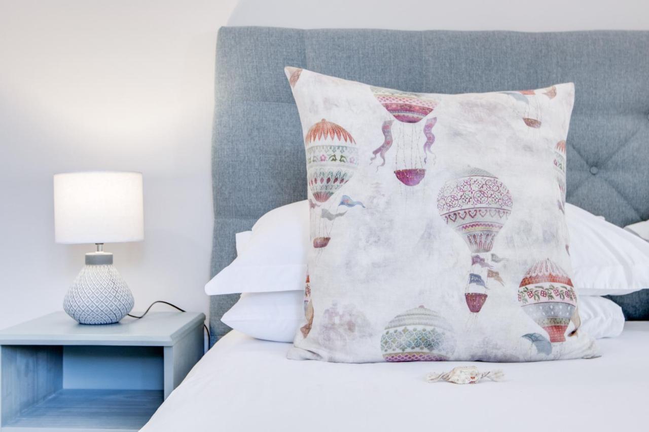 Amberhall Guesthouse โจฮันเนสเบิร์ก ภายนอก รูปภาพ