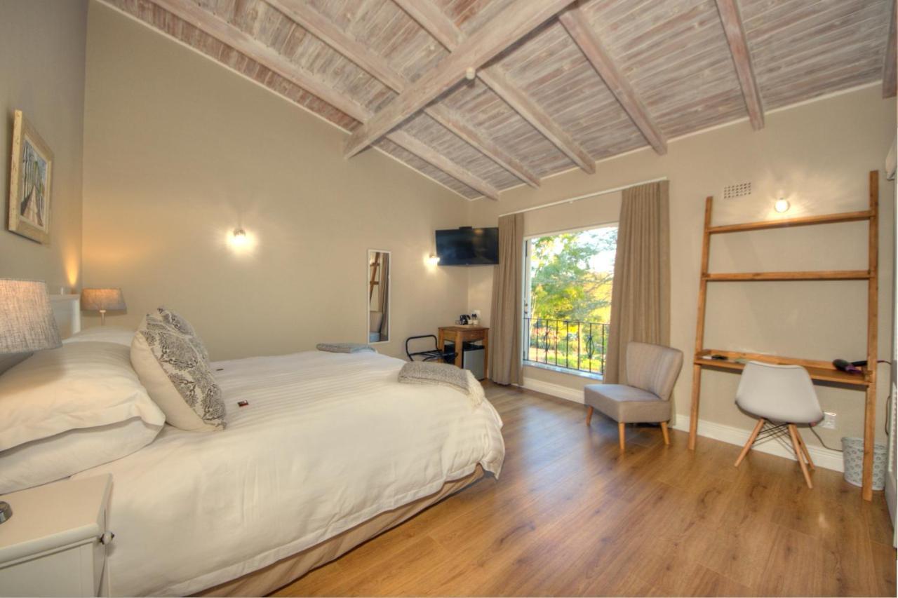 Amberhall Guesthouse โจฮันเนสเบิร์ก ภายนอก รูปภาพ